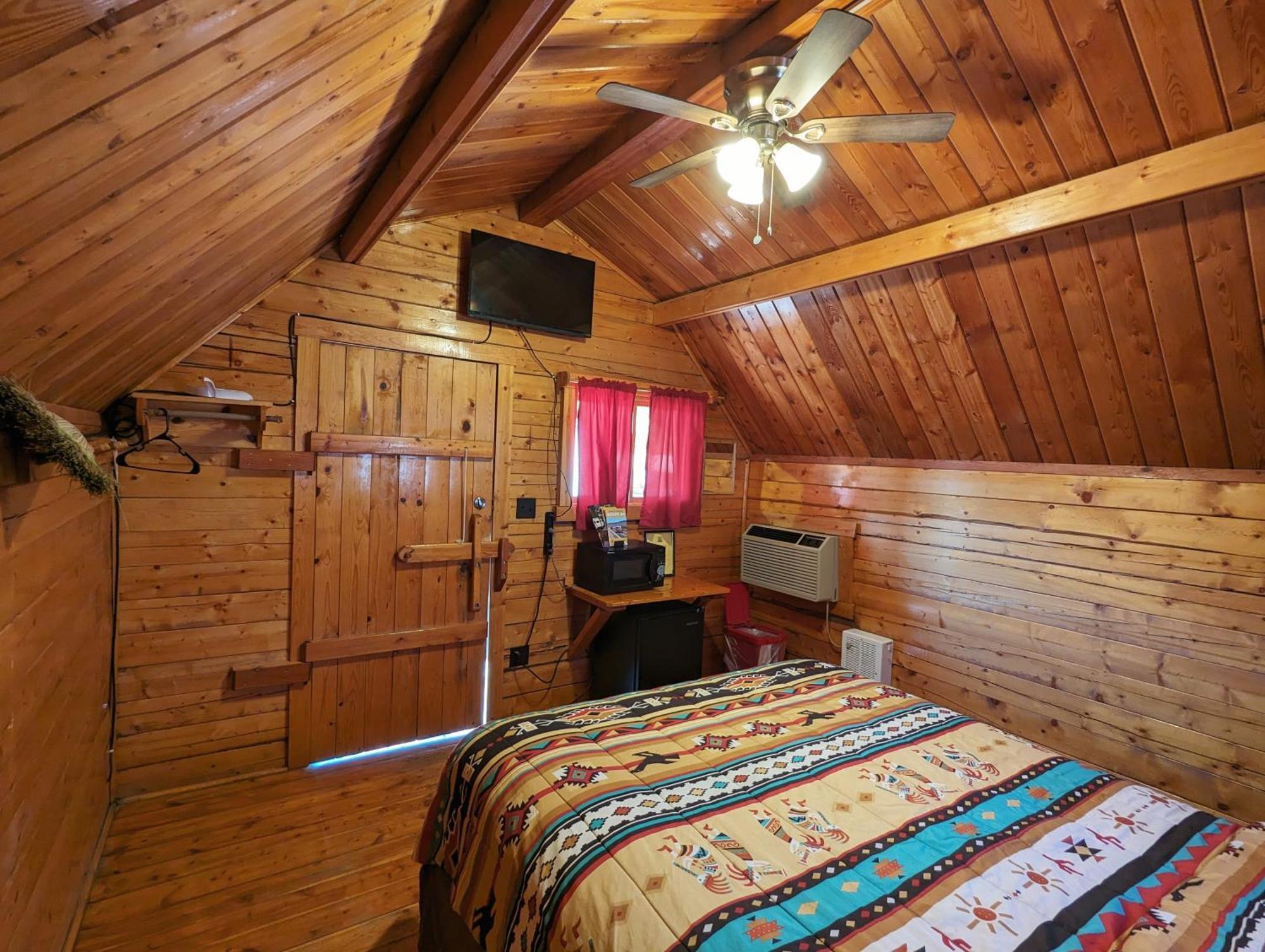 Готель Kingman Koa Екстер'єр фото
